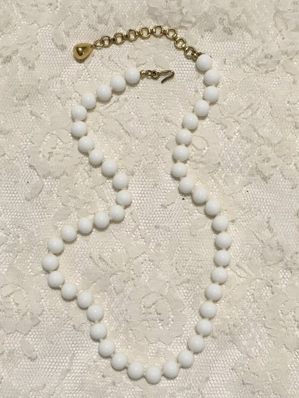 Vintage Monet Glass Bead Necklace White Gold tones Retro Statement Collar